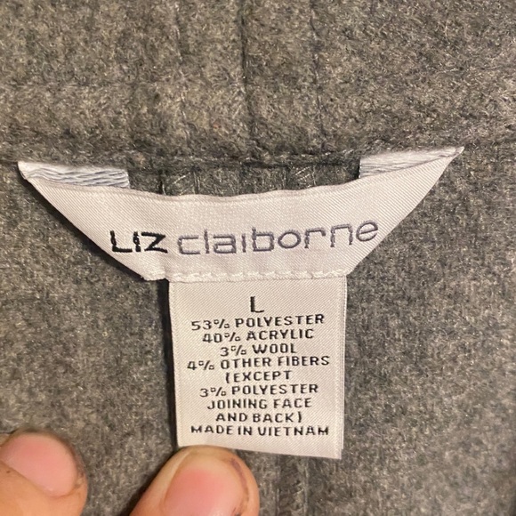 Gorgeous Woman’s blazer with leather trim - Picture 2 of 7